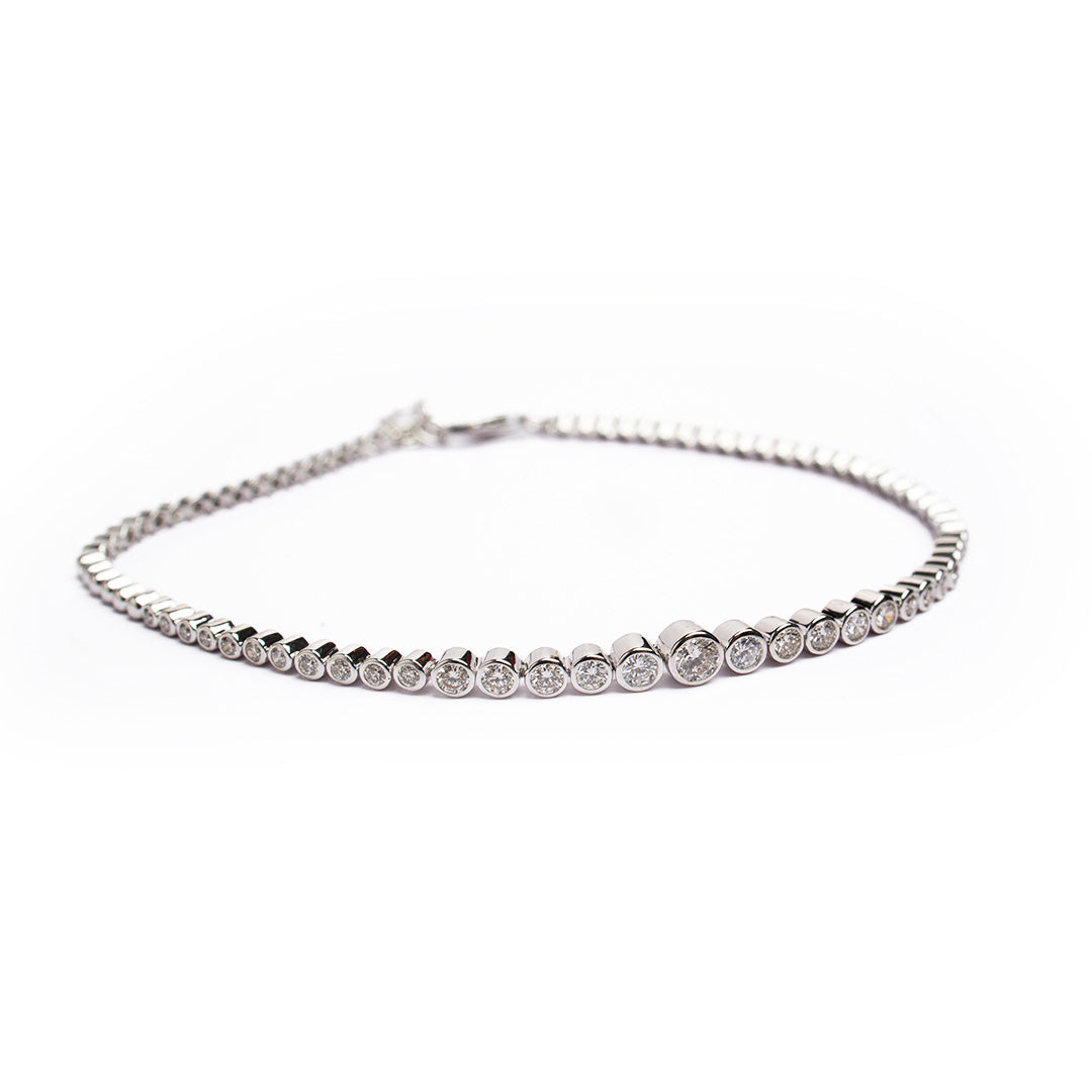 Graduated Diamond Bezel Tennis Bracelet