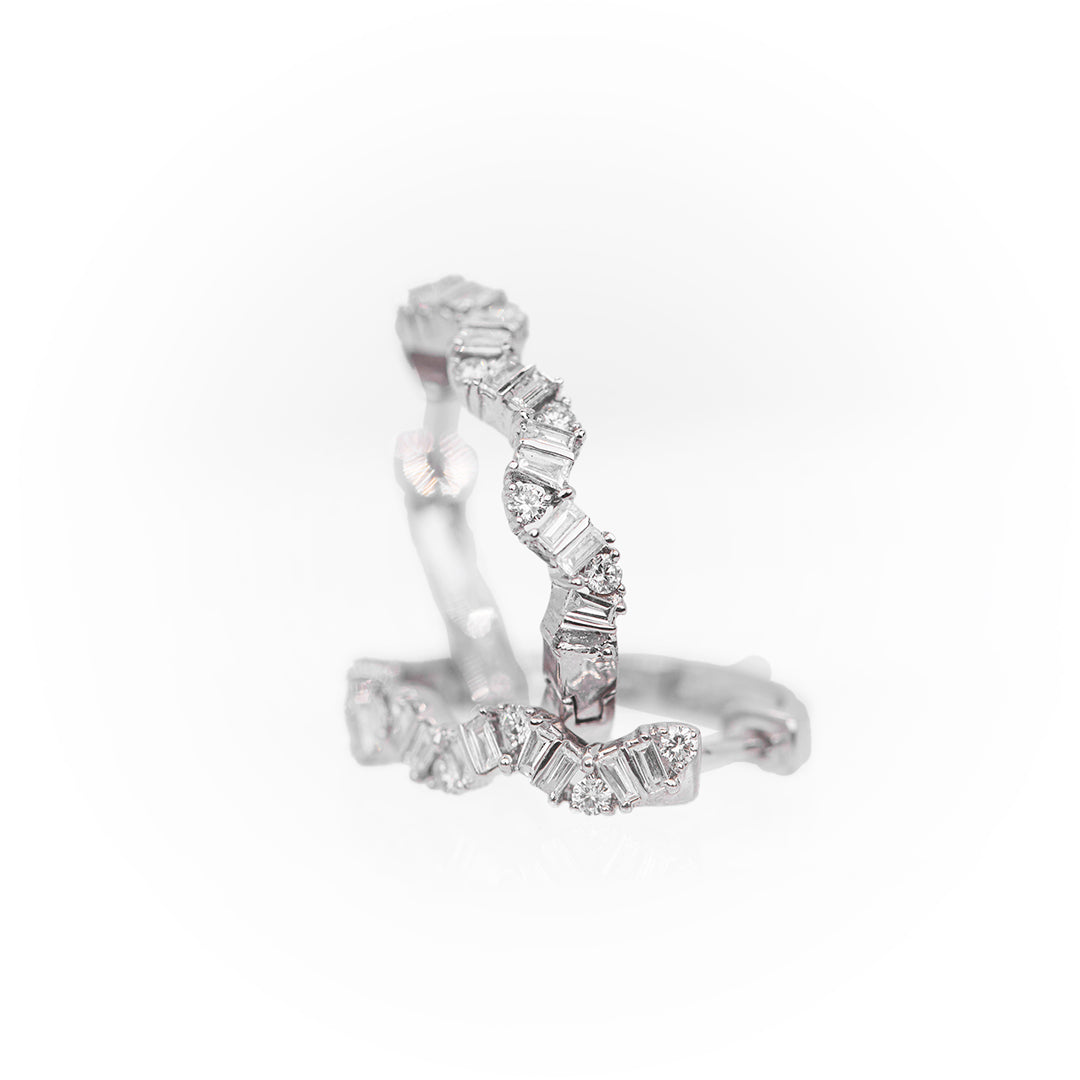 The Wave Diamond Huggies